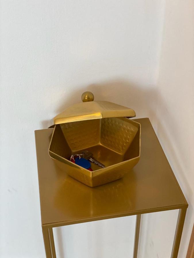 Vicky - New Apartment Centrum Srodmiescie ワルシャワ エクステリア 写真