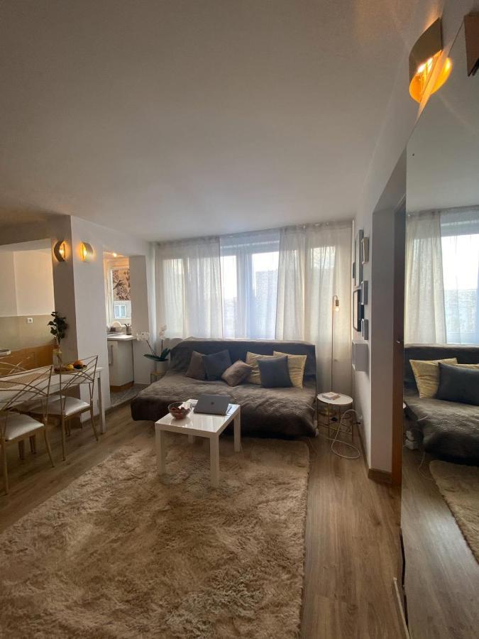 Vicky - New Apartment Centrum Srodmiescie ワルシャワ エクステリア 写真