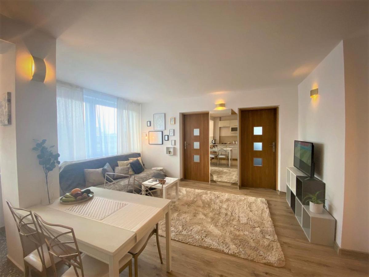 Vicky - New Apartment Centrum Srodmiescie ワルシャワ エクステリア 写真